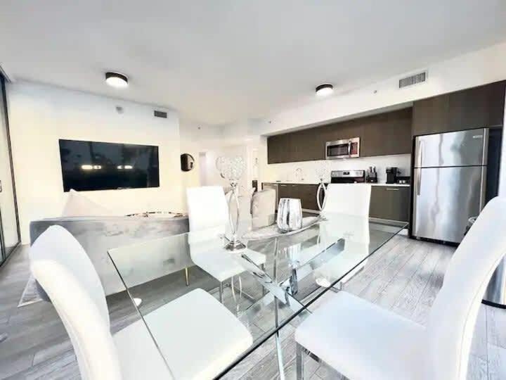 2Br, 2 Baths Lux Downtown Apt Heart Of Austin With Amazing Views, Pool, & Gym Exterior foto